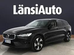 Musta Käytetty 2022 Volvo V60 CC Business Edition Farmari | 34 890 € (Perustarjous)