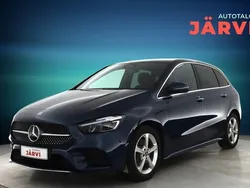 Sininen Käytetty 2023 Mercedes E250 AMG line Viistoperä | 33 700 € (Perustarjous)