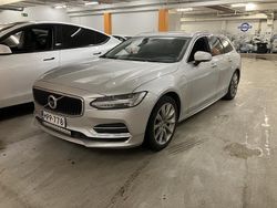 Käytetty 2020 Volvo V90 Momentum Farmari | 24 400 € (Perustarjous)
