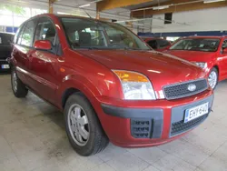 Punainen Käytetty 2010 Ford Fusion Trend Tila-auto | 3 980 €