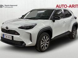 Met. harmaa Käytetty 2023 Toyota Yaris Cross Sport Katumaasturi | 33 900 € (Hieman kallis)