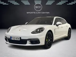Käytetty 2018 Porsche Panamera 4 Sport Turismo Sedan | 57 800 € (Hieman kallis)