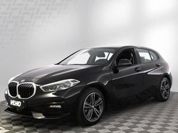 Musta Käytetty 2021 BMW 118 Sport Line Viistoperä | 23 990 € (Perustarjous)