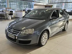 Vihreä Käytetty 2010 VW Jetta Comfortline Sedan | 7 990 € (Perustarjous)