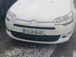 Valkoinen Käytetty 2012 Hyundai i30 Comfort Sedan | 3 490 €