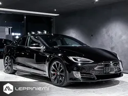 Käytetty 2017 Tesla Model S Sedan | 55 880 €