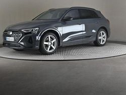 Käytetty 2023 Audi Q8 e-tron Katumaasturi | 44 900 € (Perustarjous)