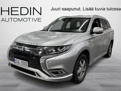 Hopea Käytetty 2018 Mitsubishi Outlander P-HEV Intense Katumaasturi | 15 490 € (Perustarjous)