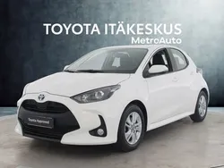 Valkoinen Käytetty 2023 Toyota Yaris Active Viistoperä | 22 490 € (Hieman kallis)