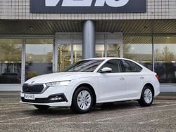 Valkoinen Käytetty 2024 Skoda Octavia Ambition Sedan | 29 800 € (Perustarjous)