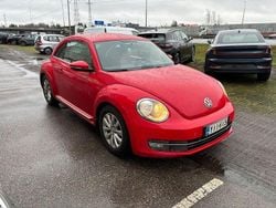 Punainen Käytetty 2013 VW Beetle Design Viistoperä | 9 890 € (Perustarjous)