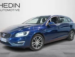 Sininen Käytetty 2015 Volvo V60 Business Edition Farmari | 16 900 € (Perustarjous)