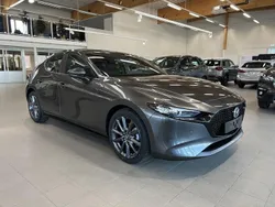 Harmaa Uusi 2025 Mazda 3 Center-Line Viistoperä | 36 515 € (Hieman kallis)