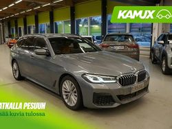 Hopea / harmaa Käytetty 2023 BMW 530e M Sport Farmari | 35 900 € (Perustarjous)