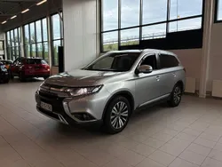 Käytetty 2019 Mitsubishi Outlander Active Katumaasturi | 18 890 € (Supertarjous)
