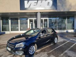 Musta Käytetty 2015 Mercedes A180 Business Viistoperä | 15 900 € (Perustarjous)