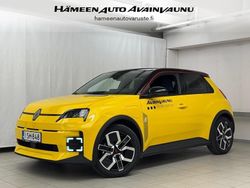 Musta Uusi 2025 Renault 5 E-Tech Komfort Viistoperä | 32 900 € (Perustarjous)