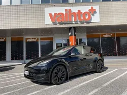 Musta Käytetty 2022 Tesla Model Y Performance Katumaasturi | 39 800 € (Perustarjous)