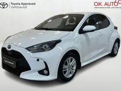 Valkoinen Käytetty 2021 Toyota Yaris Active Viistoperä | 16 280 € (Perustarjous)