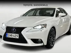 Valkoinen Käytetty 2014 Lexus IS300h Executive Line Sedan | 23 990 € (Kallis)