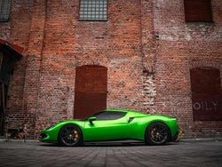 Vihreä Käytetty 2024 Ferrari 296 Coupe - kaksiovinen | 458 000 €