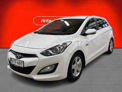 Valkoinen Käytetty 2012 Hyundai i30 Comfort Farmari | 7 980 € (Hieman kallis)