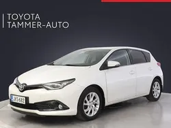 Valkoinen Käytetty 2018 Toyota Auris Multidrive S Viistoperä | 15 980 € (Hyvä tarjous)