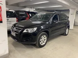 Käytetty 2009 VW Tiguan Sportline Katumaasturi | 11 800 € (Perustarjous)