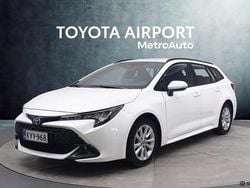Valkoinen Käytetty 2024 Toyota Corolla Active Farmari | 27 490 € (Perustarjous)