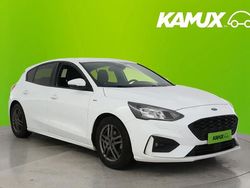 Valkoinen Käytetty 2020 Ford Focus ST-Line Sedan | 14 500 € (Perustarjous)