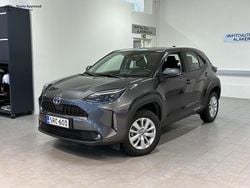 Harmaa Käytetty 2024 Toyota Yaris Cross Active Katumaasturi | 26 550 € (Hyvä tarjous)
