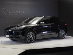 Käytetty 2018 Porsche Cayenne Sport Katumaasturi | 41 490 € (Perustarjous)