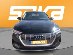 Käytetty 2022 Audi e-tron Advanced Plus Katumaasturi | 36 800 € (Perustarjous)