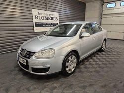 Käytetty 2005 VW Jetta Trendline Sedan | 1 990 €