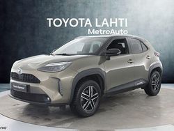 Ruskea (beige) Käytetty 2022 Toyota Yaris Cross Katumaasturi | 25 690 € (Perustarjous)