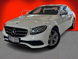 Valkoinen Käytetty 2020 Mercedes E220 Sedan | 18 600 € (Perustarjous)
