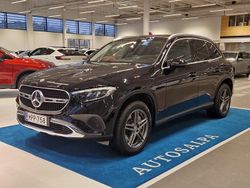Musta Käytetty 2023 Mercedes GLC300e Farmari | 62 900 € (Perustarjous)