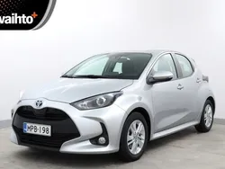 Hopea Käytetty 2023 Toyota Yaris Hybrid Active Viistoperä | 18 180 € (Hyvä tarjous)