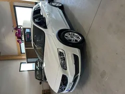 Valkoinen Käytetty 2018 Volvo V60 CC Business Edition Farmari | 28 770 € (Perustarjous)