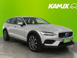 Hopea / harmaa Käytetty 2019 Volvo V60 CC Business Edition Farmari | 29 190 € (Perustarjous)