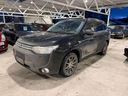 Käytetty 2013 Mitsubishi Outlander P-HEV Instyle Farmari | 9 890 € (Perustarjous)
