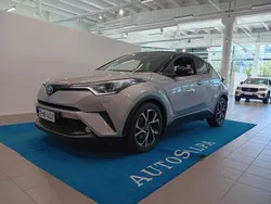 Hopea Käytetty 2018 Toyota C-HR Katumaasturi | 20 800 € (Perustarjous)