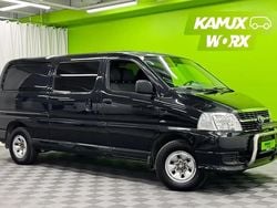 Musta Käytetty 2010 Toyota HiAce Van | 16 780 € (Kallis)
