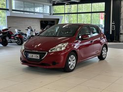 Punainen Käytetty 2015 Peugeot 208 Viistoperä | 4 990 € (Hieman kallis)