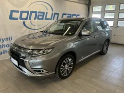 Käytetty 2019 Mitsubishi Outlander P-HEV Edition Katumaasturi | 18 890 € (Hyvä tarjous)