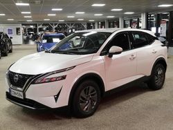 Valkoinen Käytetty 2023 Nissan Qashqai Acenta Katumaasturi | 26 990 € (Perustarjous)