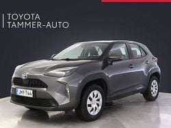 Harmaa Käytetty 2023 Toyota Yaris Cross Active Katumaasturi | 26 480 € (Perustarjous)