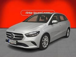Harmaa Käytetty 2019 Mercedes A180 Style Tila-auto | 17 990 € (Hyvä tarjous)