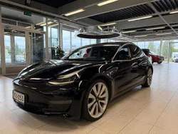 Musta Käytetty 2019 Tesla Model 3 Performance Sedan | 24 490 € (Perustarjous)