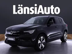 Käytetty 2023 Volvo XC40 Core Katumaasturi | 34 700 € (Hyvä tarjous)